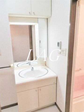 洗面設備　洗面台です。