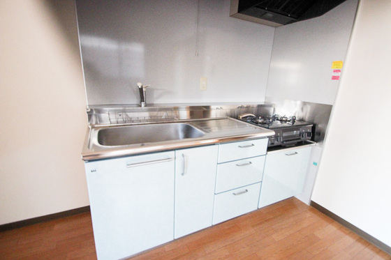 キッチン　※別部屋の写真です