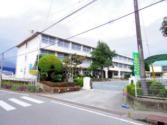 小学校　明倫小学校（小学校）まで2494m