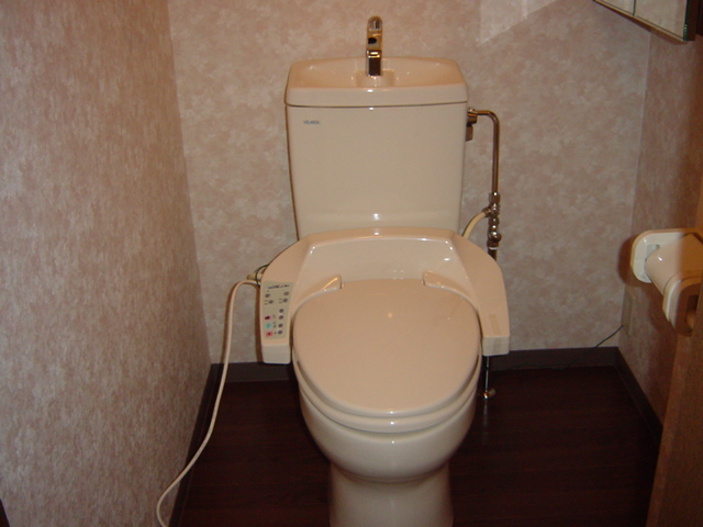 トイレ　シャワー付トイレ