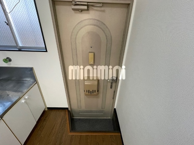 玄関　玄関です。