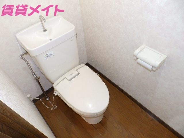 トイレ　同型参考写真