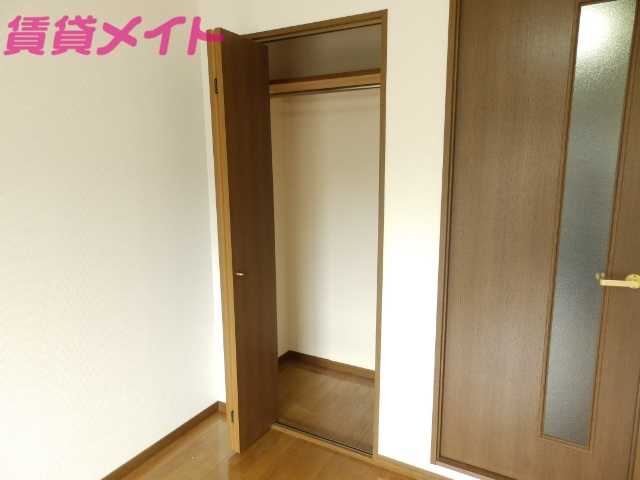 収納　同型参考写真