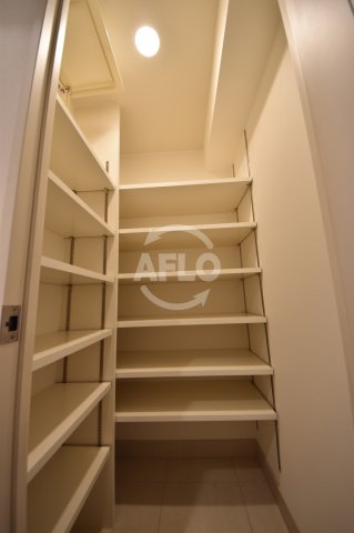 収納　ベルファース大阪新町 　シューズインクローゼット