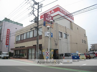 銀行　埼玉縣信用金庫 鶴ヶ島支店（銀行）まで305m