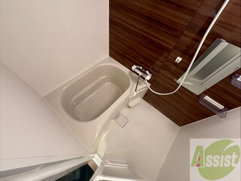 バス・シャワールーム　お風呂になります。一日の疲れを癒してくださいね。