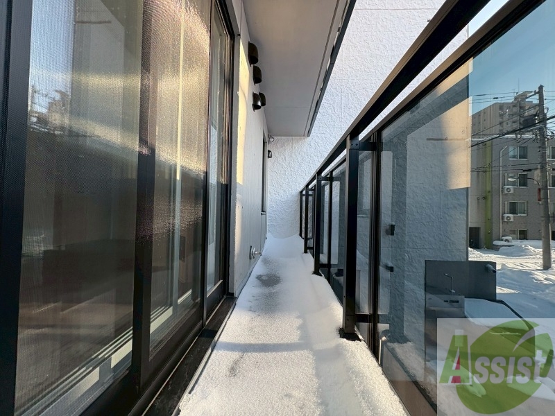 バルコニー　バルコニーです。洗濯物を干したり一息ついたりできますね！