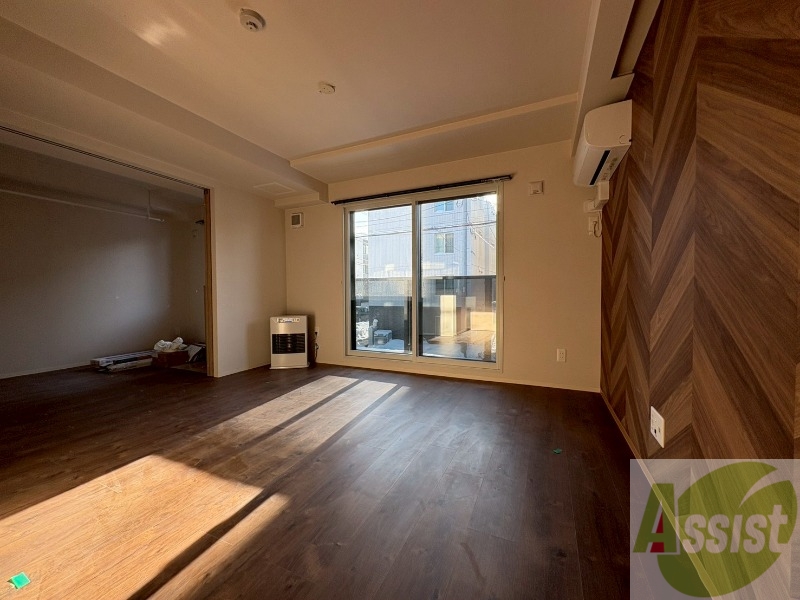 居室・リビング　広々としたリビングですね。使い勝手がよさそうですね！