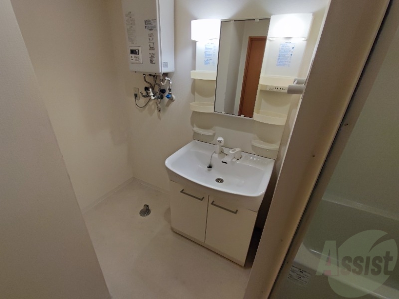 洗面設備　こちらに洗面台があります。朝の洗顔はこちらで。