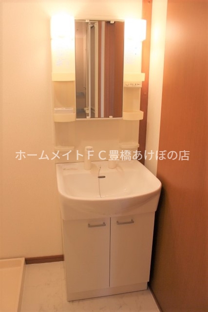 洗面設備　同型別部屋写真