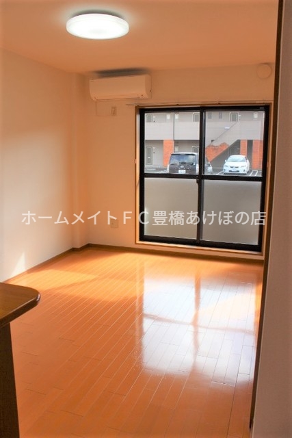 居室・リビング　同型別部屋写真