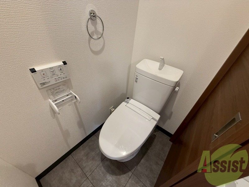 トイレ　トイレはウォシュレット付きです。シャワートイレは嬉しいですね