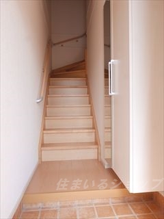 玄関　ミラー付き大型シューズボックス