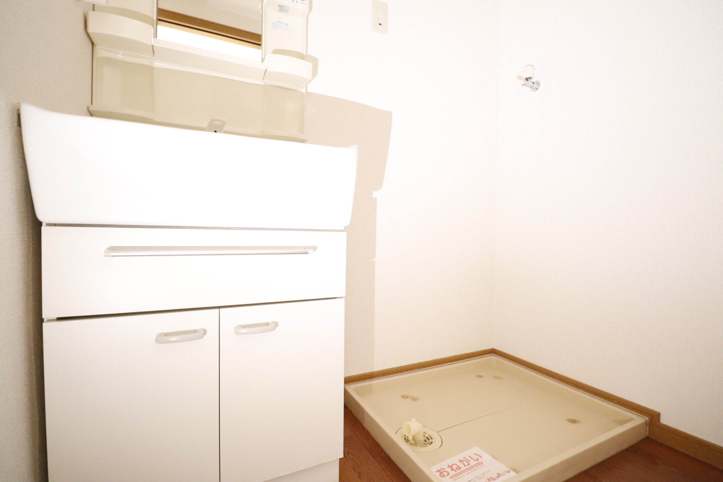 洗面設備　独立洗面台です♪