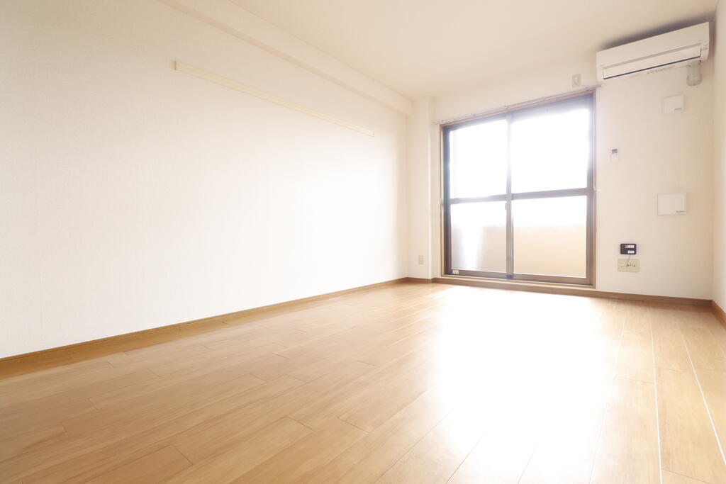 居室・リビング　日当たりの良いリビングです♪