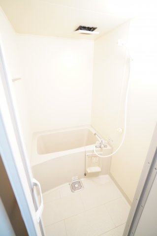 バス・シャワールーム　※同物件・同タイプの写真です。