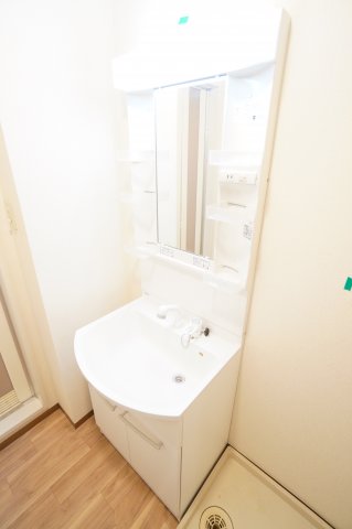 洗面設備　※同物件・同タイプの写真です。