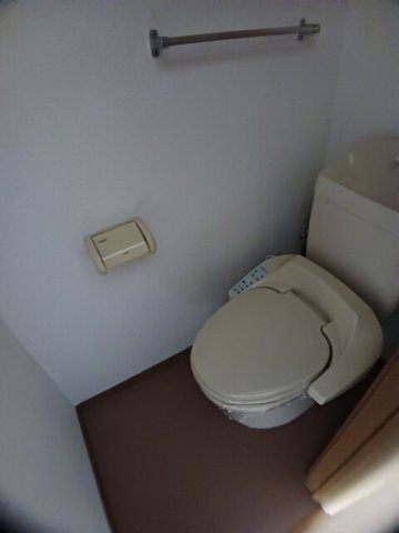 トイレ　ゆったりとした空間のトイレです