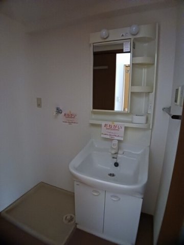 洗面設備　使いやすい洗面所です