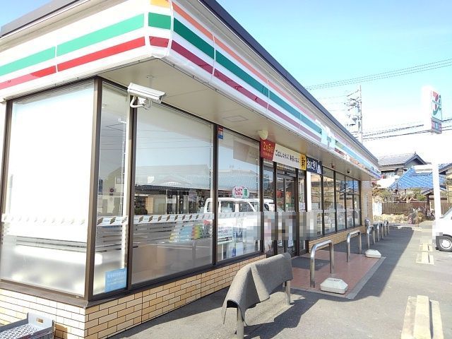 コンビニ　セブンイレブン桜町店（コンビニ）まで230m
