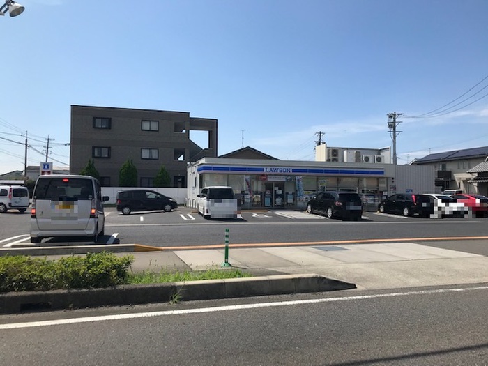 コンビニ　ローソン北名古屋井瀬木店（コンビニ）まで450m
