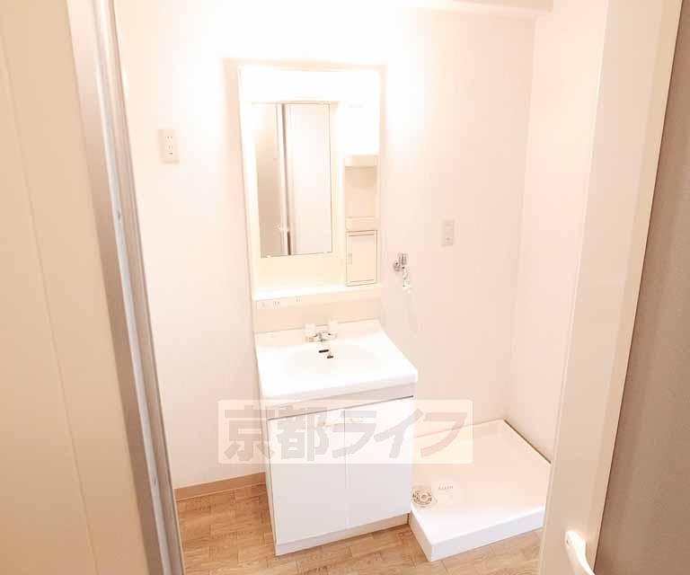 洗面設備　独立洗面台です。