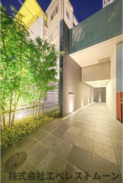 エントランス　清潔なエントランスです