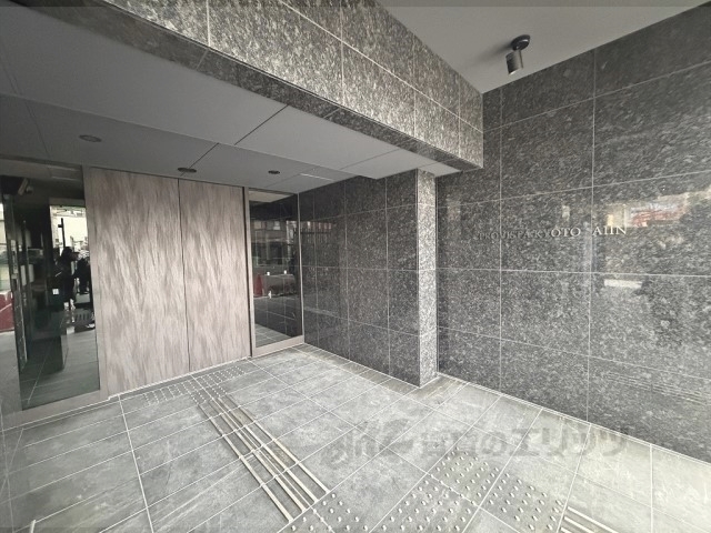 エントランス　１