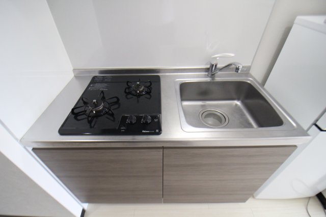 キッチン　コンパクトなキッチンで掃除もラクラク