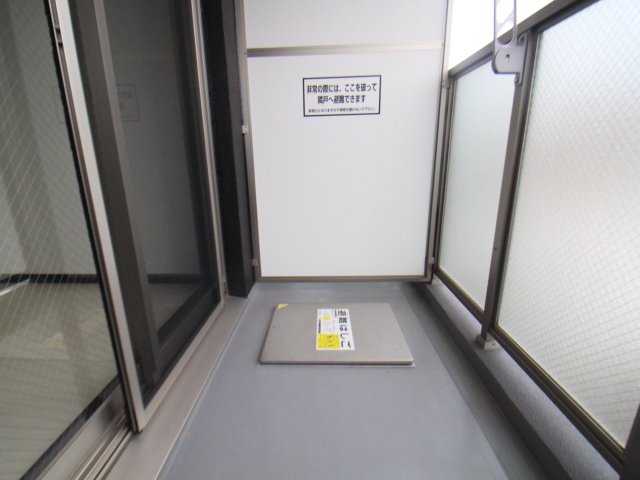 バルコニー　お洗濯にも便利なバルコニー付き