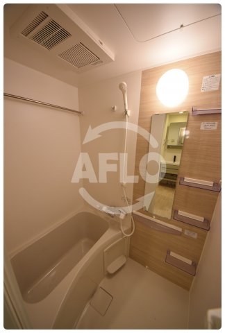 バス・シャワールーム　セレニテ谷九プリエ　風呂