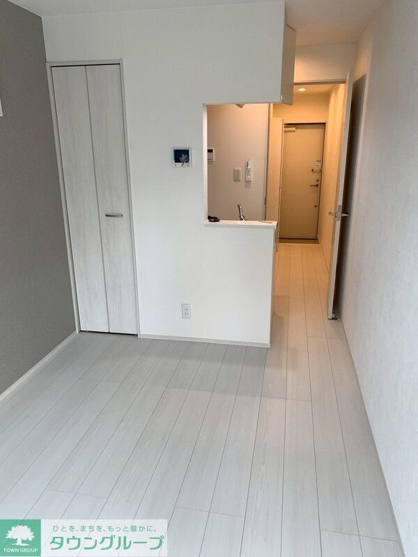 居室・リビング　玄関