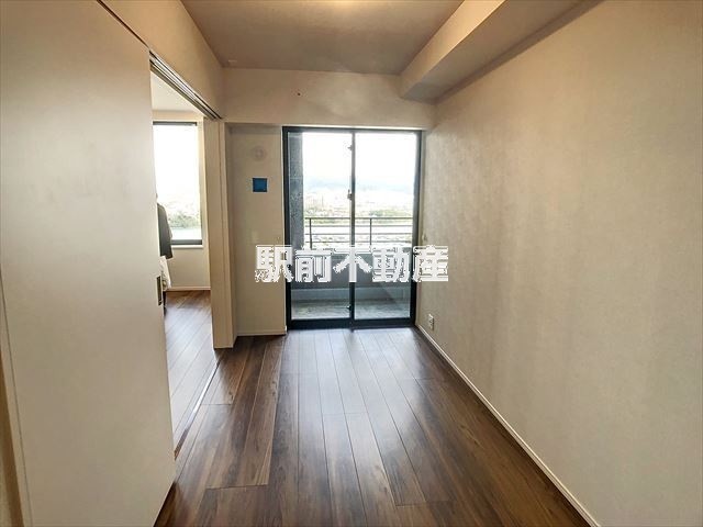 居室・リビング　写真は別号室