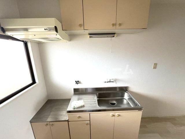 キッチン　(参考)同マンション同間取り他部屋の写真