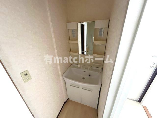 洗面設備　(参考)同マンション同間取り他部屋の写真