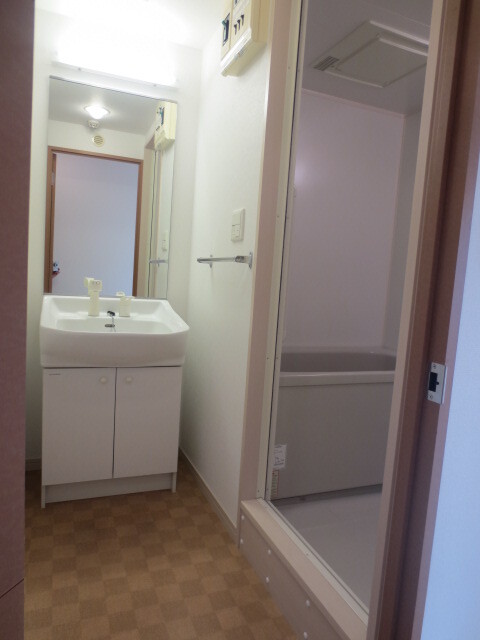 洗面設備　現状優先です