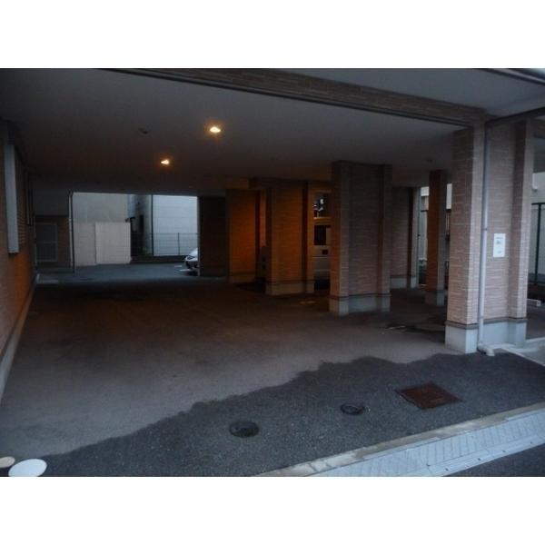 駐車場　敷地内駐車場！