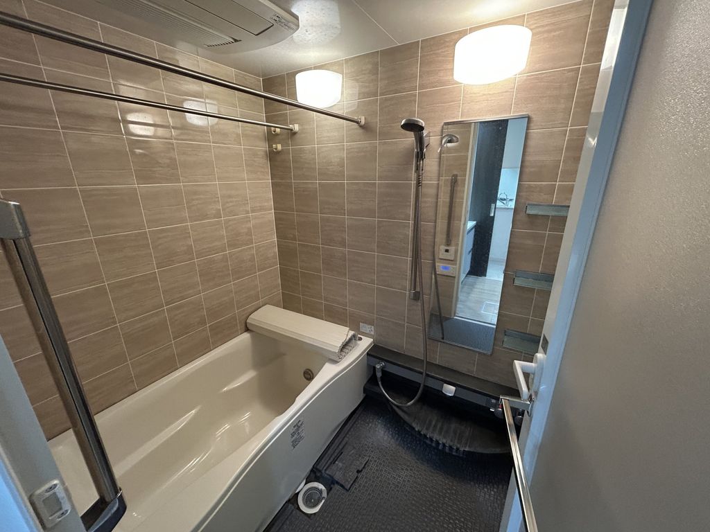 バス・シャワールーム　バス