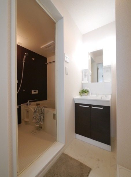 洗面設備　同型