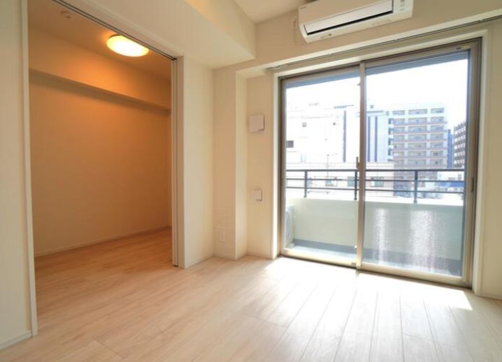 居室・リビング　別号室参考写真