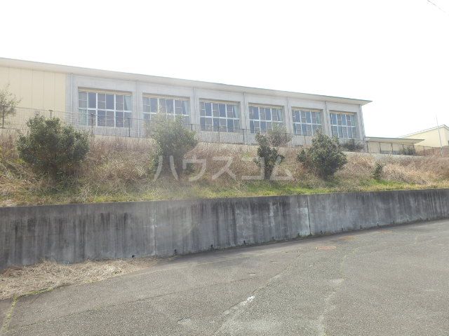 小学校　浜松市立雄踏小学校（小学校）まで876m
