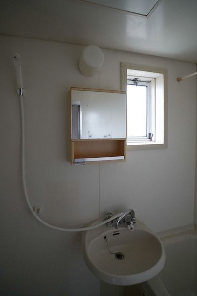 洗面設備　同じ建物の別のお部屋