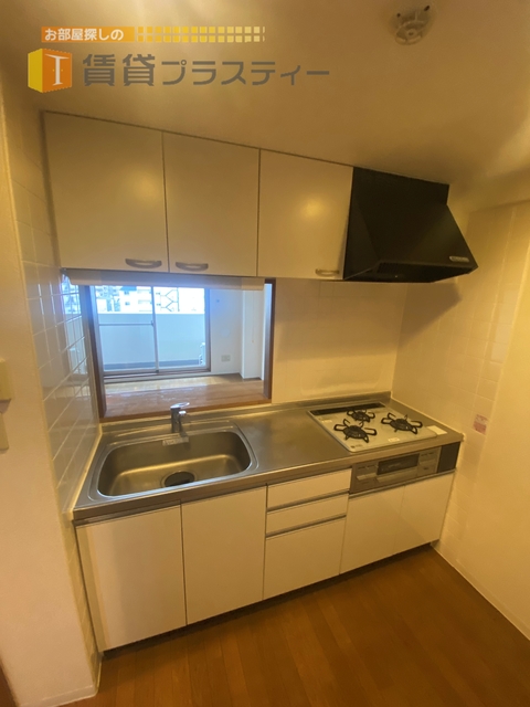 キッチン　憧れの対面式カウンターキッチンで楽しくお料理。