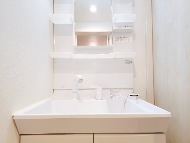 洗面設備　コンパクトで使いやすい洗面所