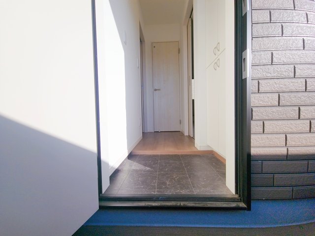 玄関　落ち着いた玄関です