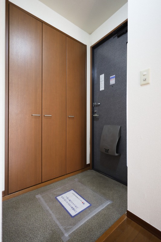 玄関　図面と現状に相違がある場合には現状を優先