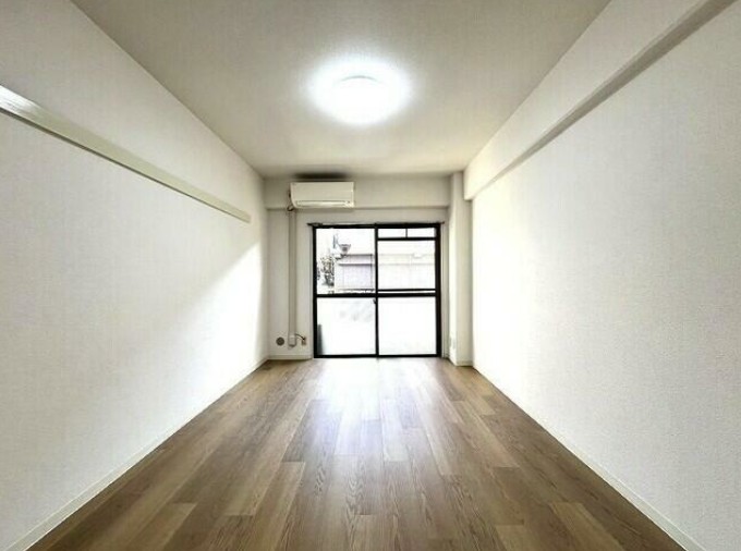 居室・リビング　※別部屋参考写真