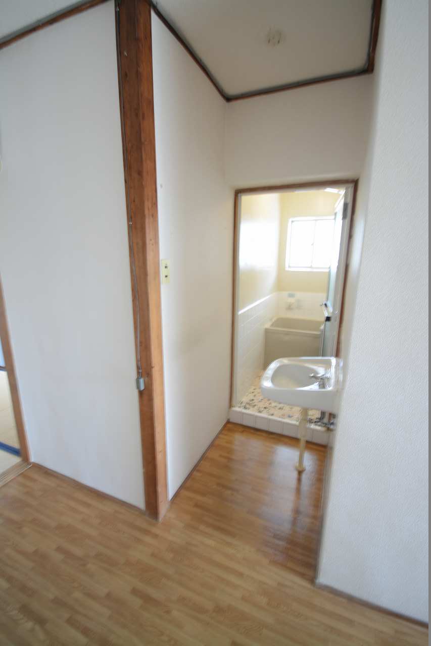 洗面設備　同物件、別号室の写真です。
