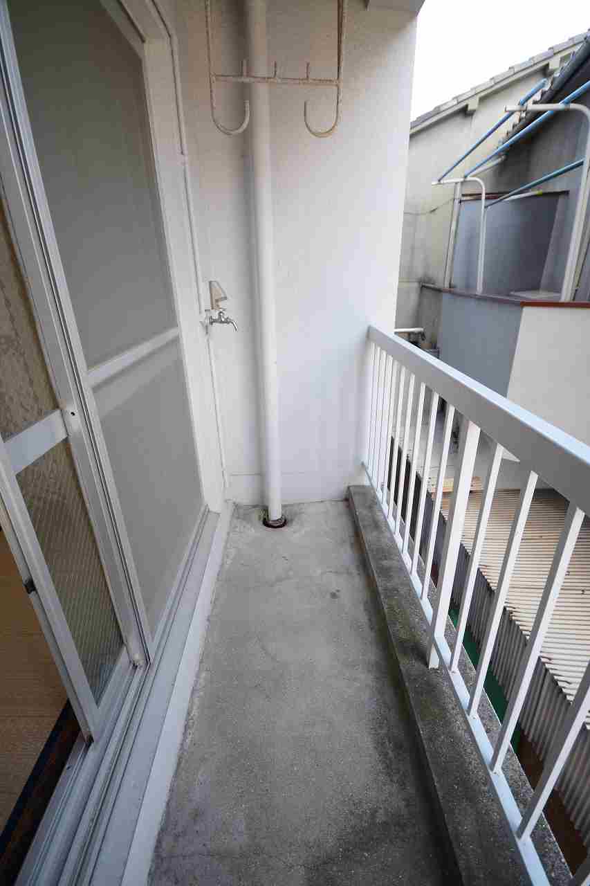バルコニー　同物件、別号室の写真です。