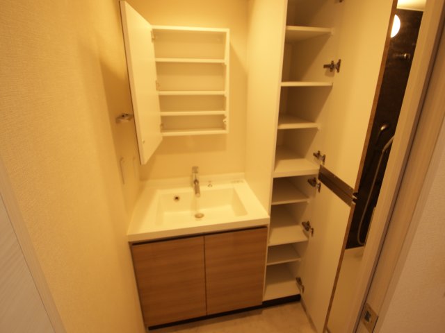 洗面設備　別室の参考写真です。※現況優先